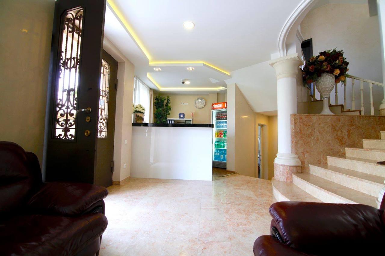 Modern Library & Study Lounges